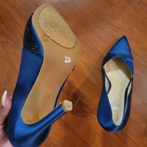 Vince Camuto Closed toe, Navy blue heels